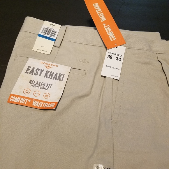 NWT DOCKERS Easy Khaki Relaxed pleated/cuffed pant - Picture 6 of 9